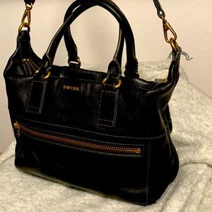 Fossil Genuine leather black shoulder and handbag, great condition